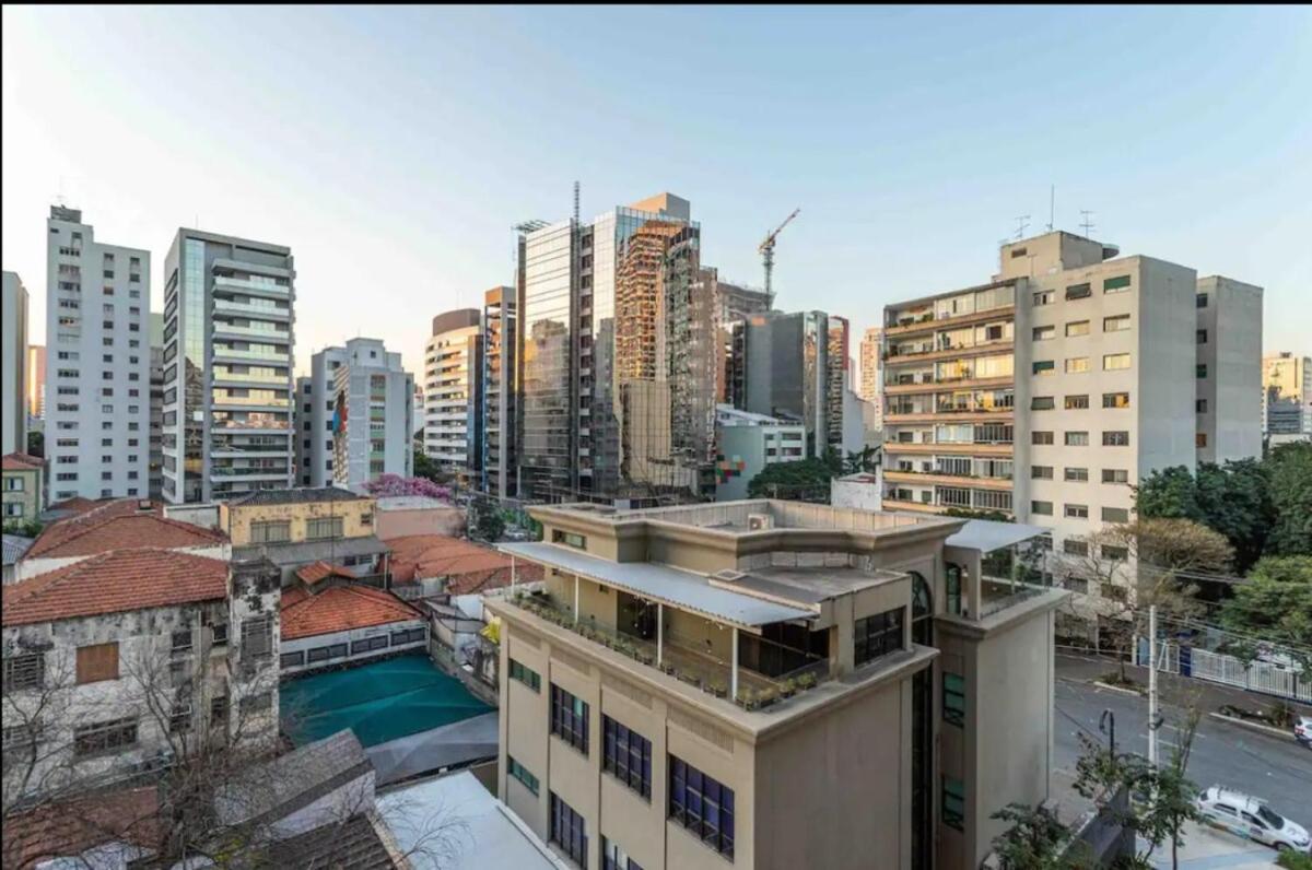 Em Pinheiros Prox A Faria Lima Com Cama Queen